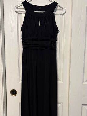 Signature by Sangria Black Sleeveless Maxi Dress with Ruched Waist